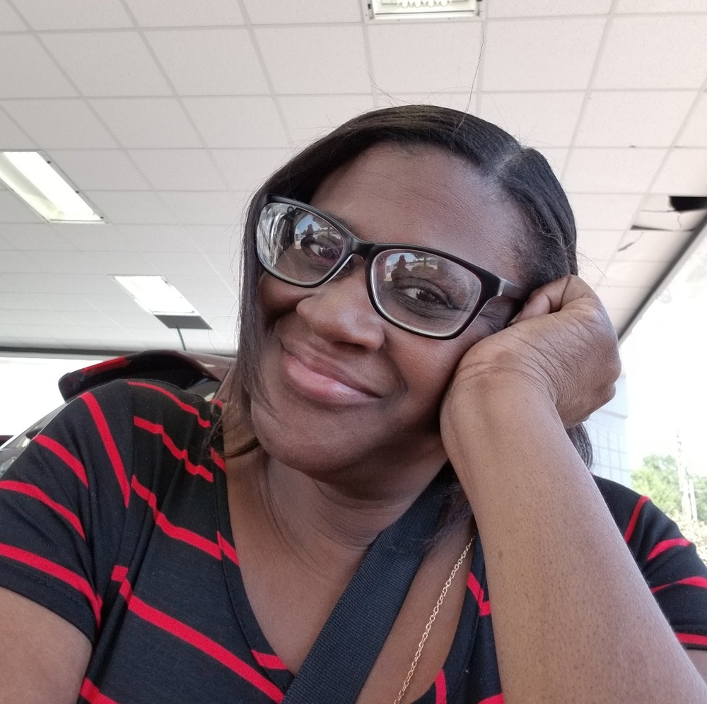 Meet your Posher, Brenda